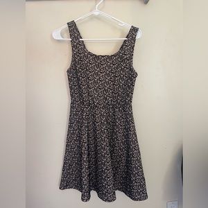 Super cute dress!